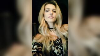 Sandra webcam video 1809231403 2 webcam performer